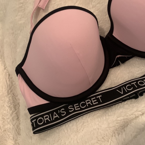 Victoria’s Secret logo caged top and bottom set - Picture 3 of 13